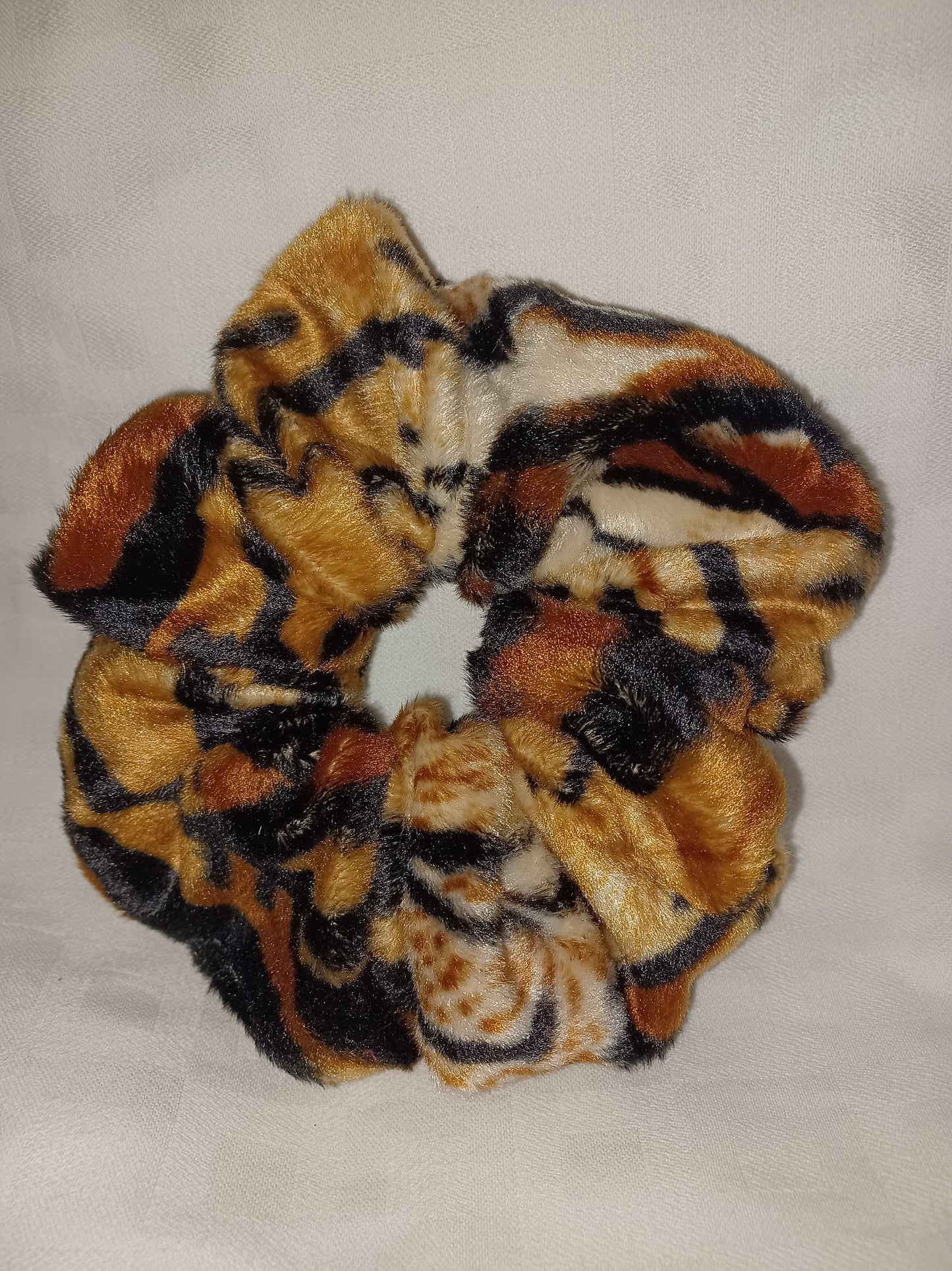 Tiger fur mega xl scrunchie