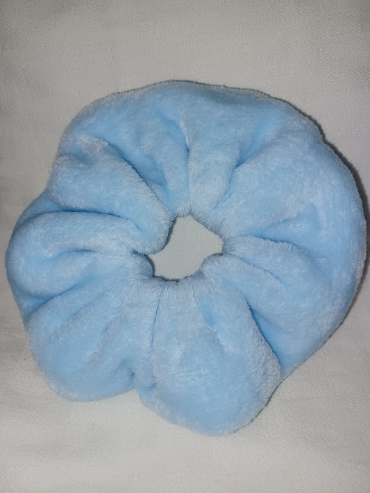 Blue fleece fur mega scrunchie