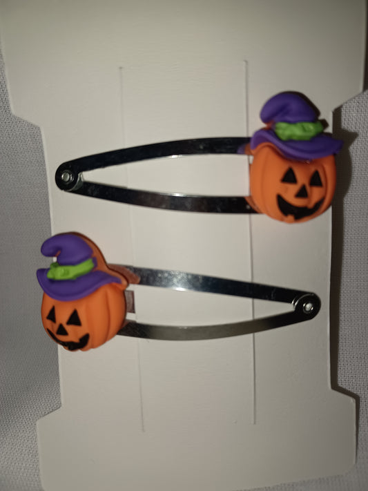 Pumpkin in purple hat hair clips