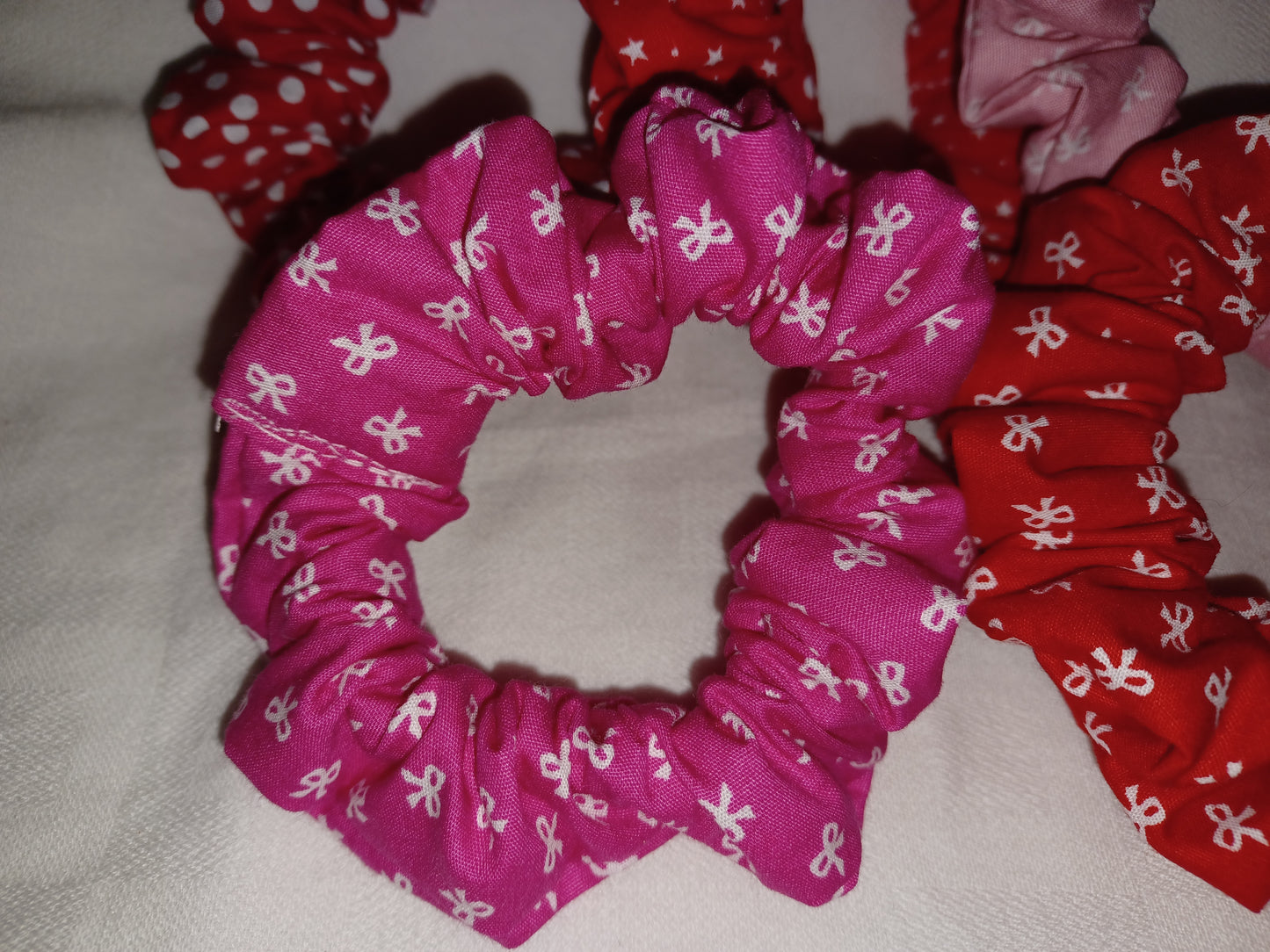 Red and pink mini scrunchie set