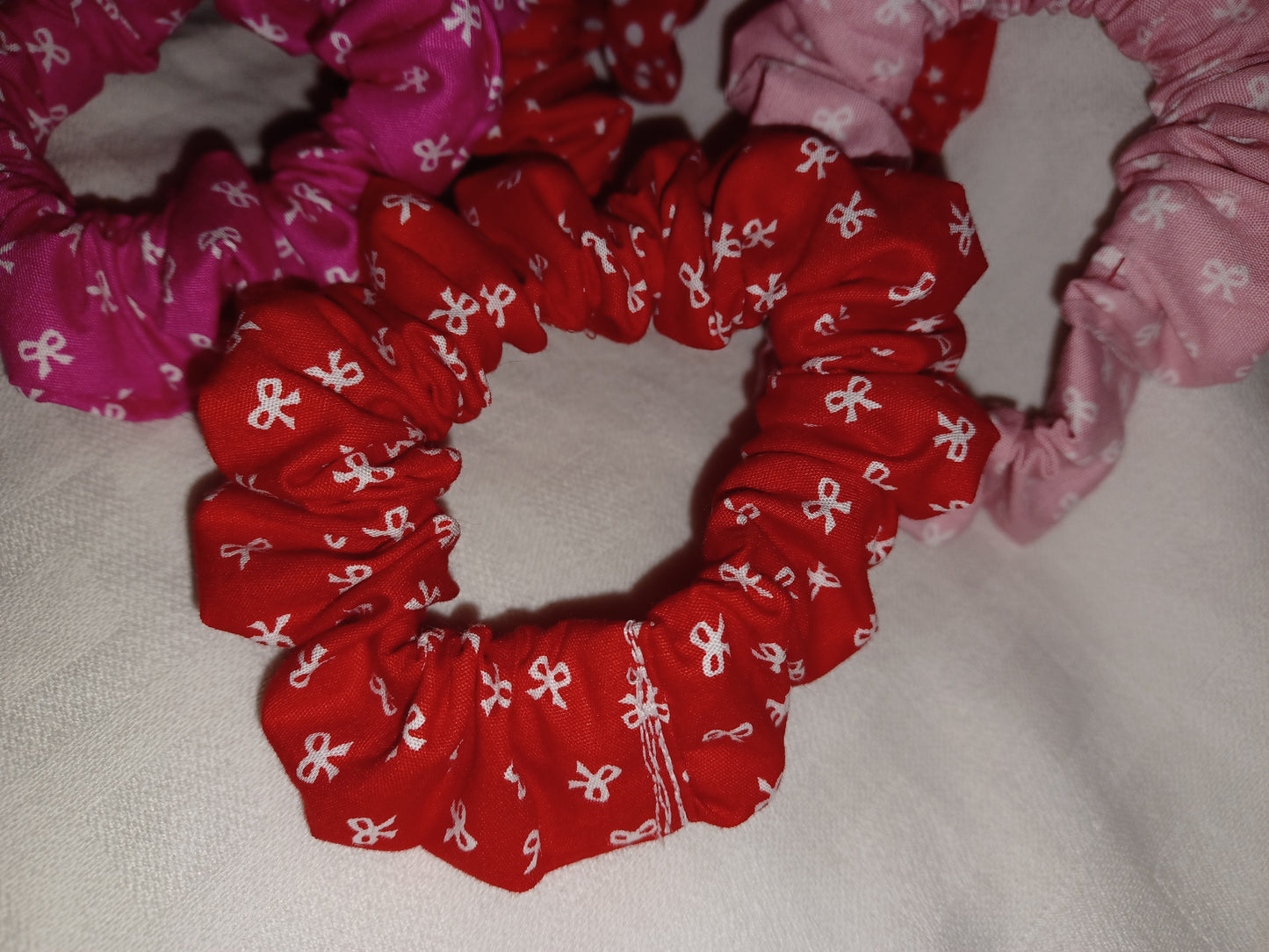 Red and pink mini scrunchie set