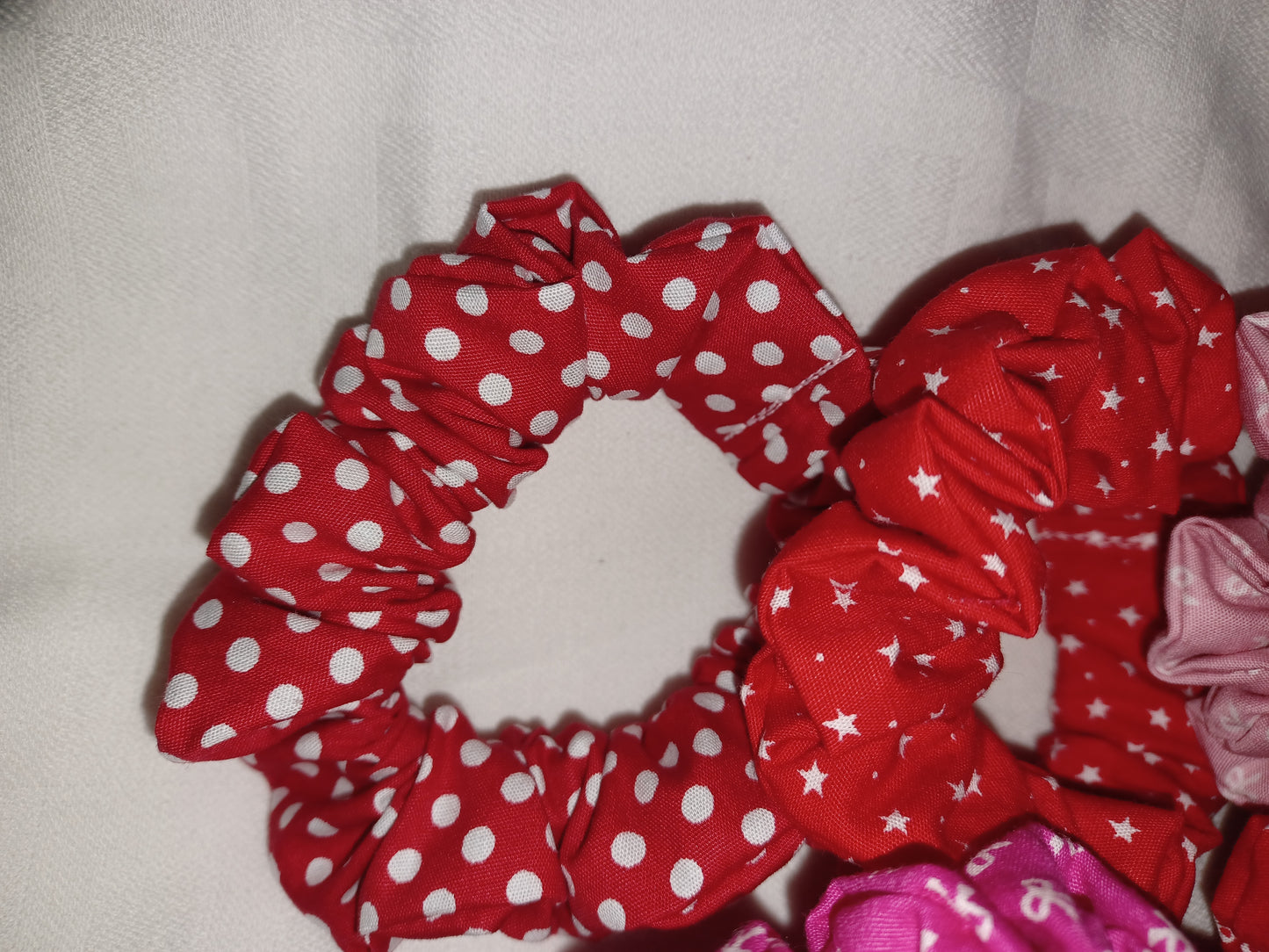 Red and pink mini scrunchie set