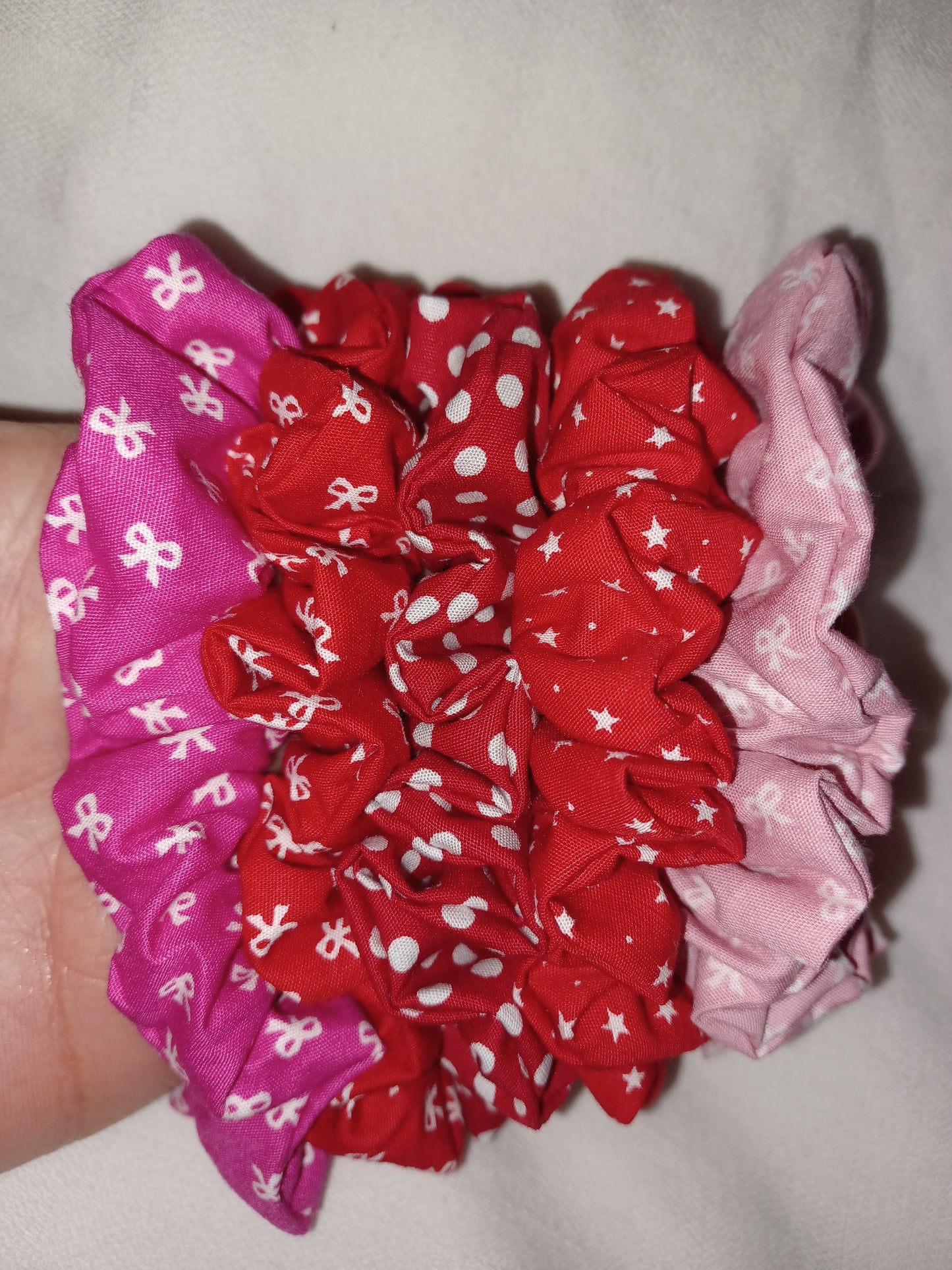 Red and pink mini scrunchie set