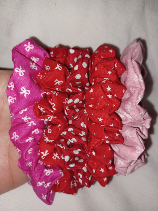 Red and pink mini scrunchie set