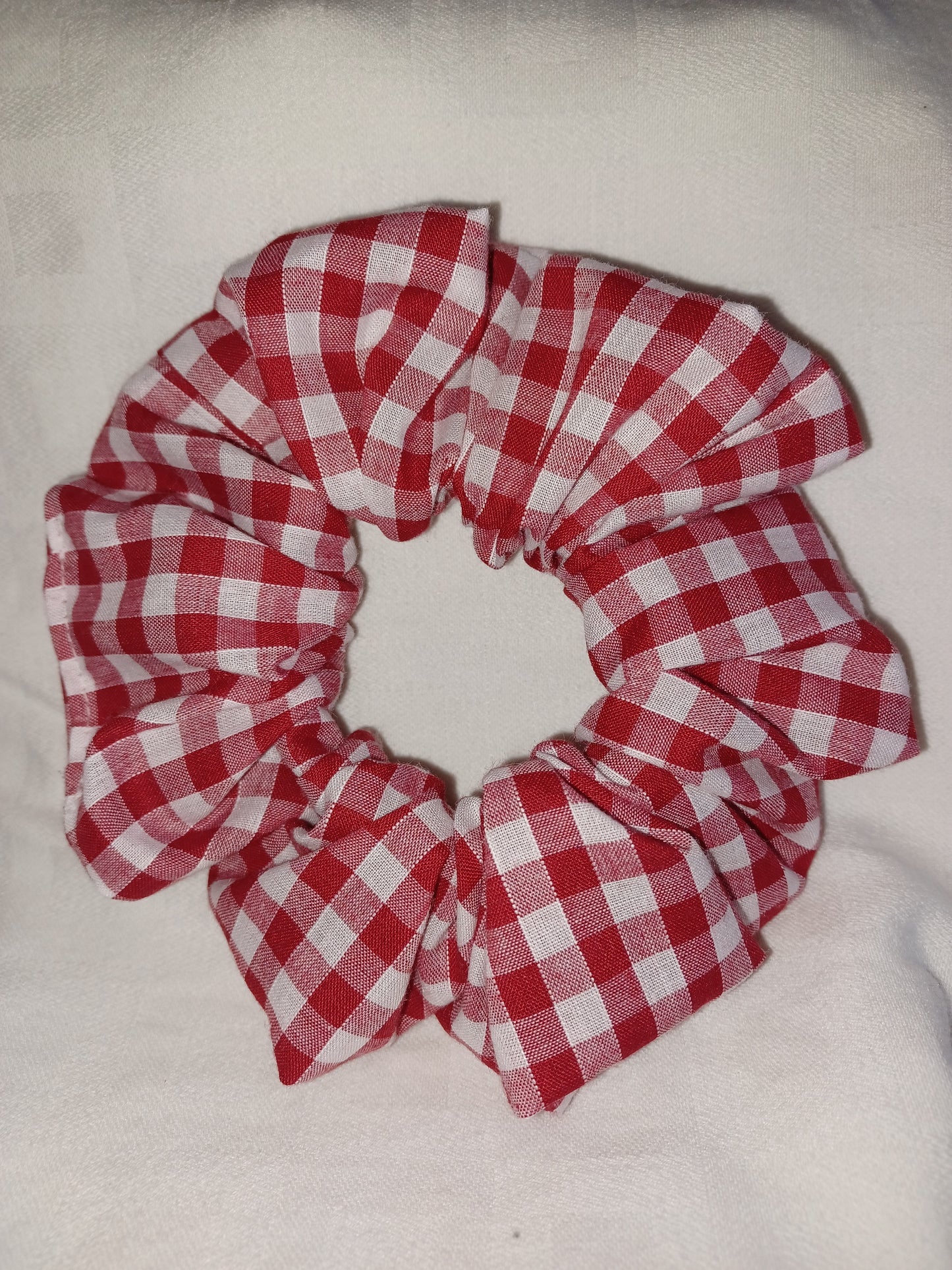 Gingham scrunchie - red