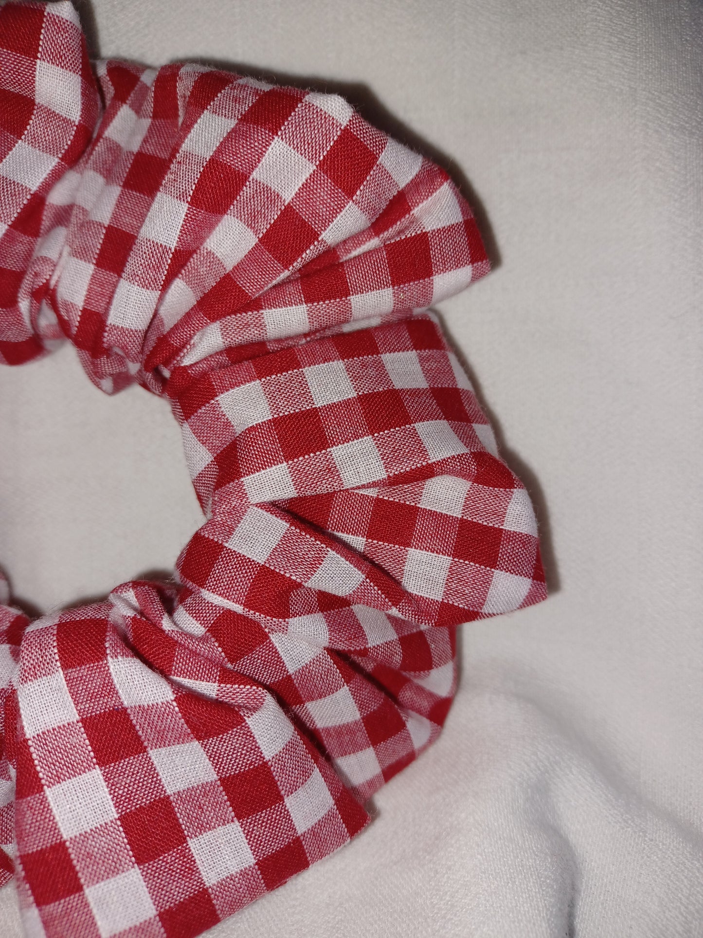 Gingham scrunchie - red